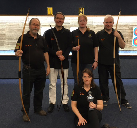 Instinctive bow team. Eric, Dick, Monique, Guilhermo en Gretel.